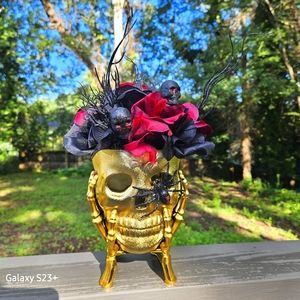 Gold Halloween Skull Home Decor
